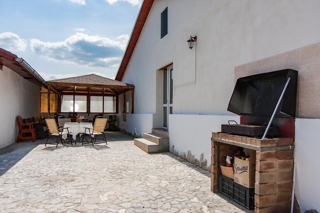 Casa Arbo Hotel Calimanesti Exterior photo